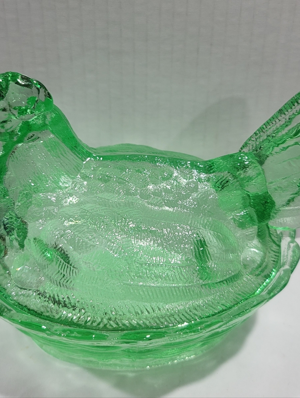 Green Glass Hen on Nest Covered Dish Vintage Style - Picture 2 of 11